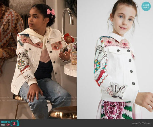 WORN ON TV | ICARLY 106 MILLICENT’S WHITE EMBELLISHED DENIM JACKET & GIRLS SPARKLY MOM JEANS